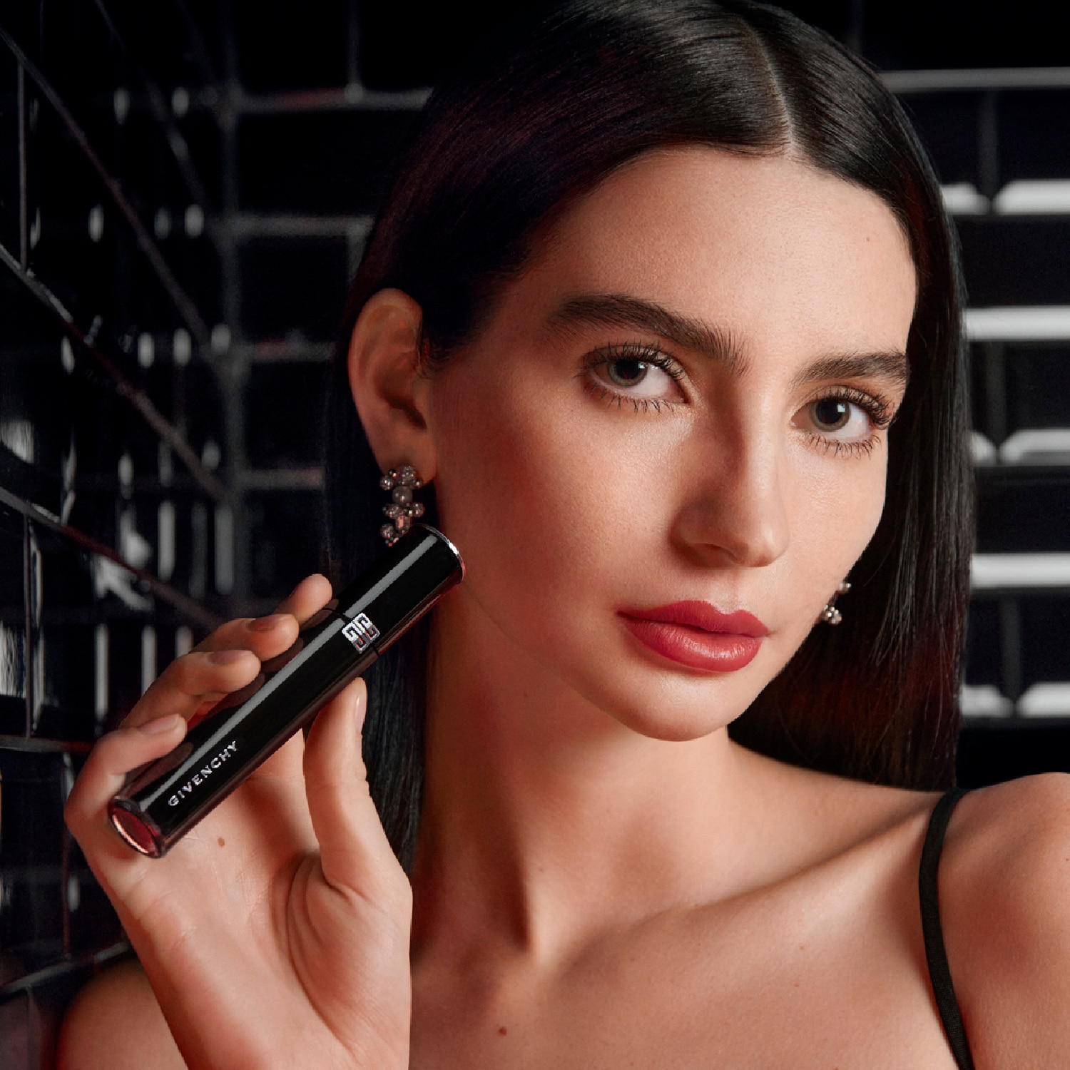L’INTERDIT COUTURE VOLUME (MASCARA DE PESTAÑAS QUE ALARGA Y DA VOLUMEN)